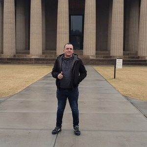 Meet your Posher, Eduardo